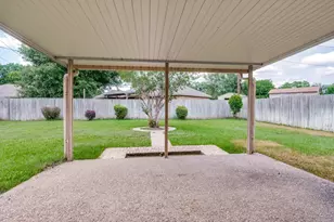 504 Lexington Dr, Corsicana, TX 75110 - Photo 22