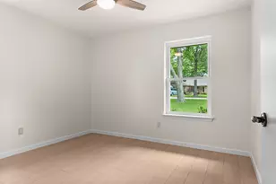 329 Stratford Dr, Hurst, TX 76054 - Photo 20