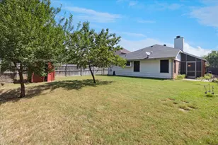 2232 Turf Club Dr, Arlington, TX 76017 - Photo 14