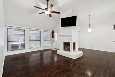 2232 Turf Club Drive, Arlington, TX 76017 - Photo 2