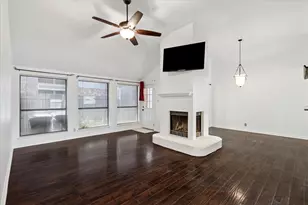 2232 Turf Club Dr, Arlington, TX 76017 - Photo 2