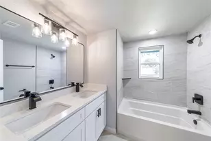 426 Little John Dr, Irving, TX 75061 - Photo 22
