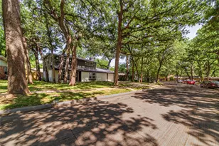 426 Little John Dr, Irving, TX 75061 - Photo 2