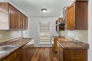 2918 Pinewood Dr, Garland, TX 75044 - Photo 10