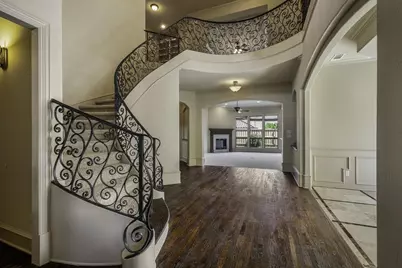 6916 Cannon Falls Drive, Plano, TX 75024 - Photo 2
