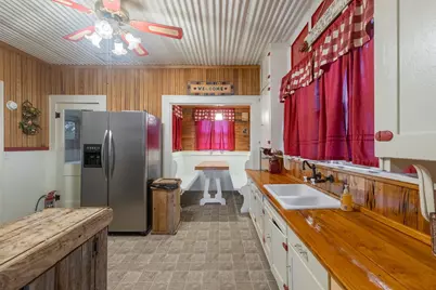 419 W Main Street, Pecan Gap, TX 75469 - Photo 18