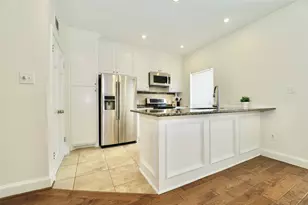 407 Josephine St, Dallas, TX 75246 - Photo 10