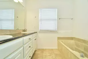 407 Josephine St, Dallas, TX 75246 - Photo 28