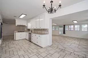 2708 Tallow St, Alvin, TX 77511 - Photo 16