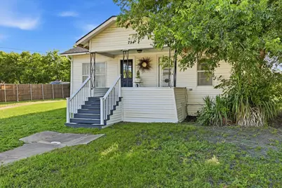 754 N Main Drive, Van Alstyne, TX 75495 - Photo 1