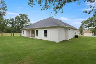 104 Jim Walter Dr, Runaway Bay, TX 76426 - Photo 30