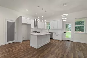 104 Jim Walter Dr, Runaway Bay, TX 76426 - Photo 6
