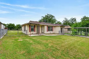1900 SE 19th St, Mineral Wells, TX 76067 - Photo 8