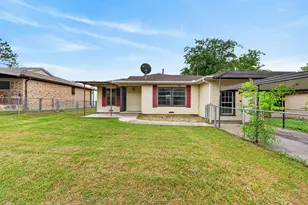 1900 SE 19th St, Mineral Wells, TX 76067 - Photo 2