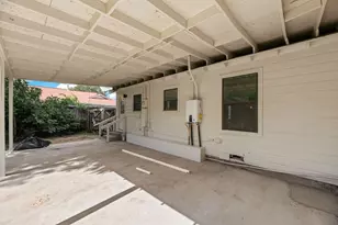 523 35th St, Grand Prairie, TX 75050 - Photo 6
