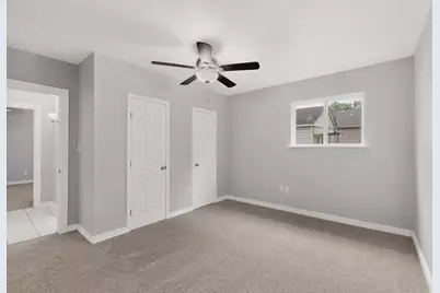 907 Ogden Avenue, Cockrell Hill, TX 75211 - Photo 24