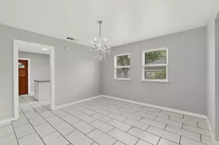 907 Ogden Ave, Cockrell Hill, TX 75211 - Photo 8