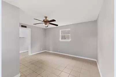 907 Ogden Avenue, Cockrell Hill, TX 75211 - Photo 26