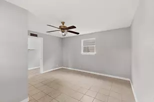 907 Ogden Ave, Cockrell Hill, TX 75211 - Photo 26