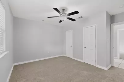 907 Ogden Avenue, Cockrell Hill, TX 75211 - Photo 18