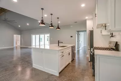 13901 County Road 102, Grandview, TX 76050 - Photo 10