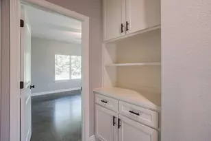 13901 County Rd 102, Grandview, TX 76050 - Photo 20