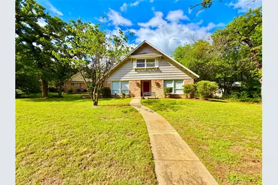 2117 Foxcroft Circle, Denton, TX 76209 - Photo 2