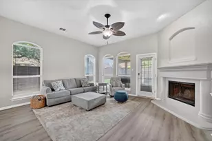 2070 Danbury Dr, Rockwall, TX 75032 - Photo 4