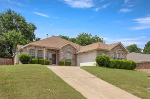 520 Jeff Grimes Blvd, DeSoto, TX 75115 - Photo 1
