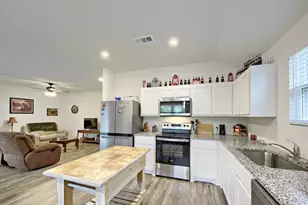 420 Jameson St, Springtown, TX 76082 - Photo 10