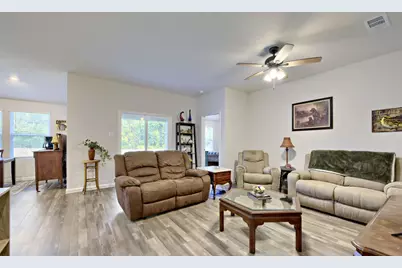 420 Jameson Street, Springtown, TX 76082 - Photo 4