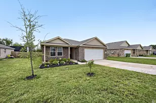 420 Jameson St, Springtown, TX 76082 - Photo 4