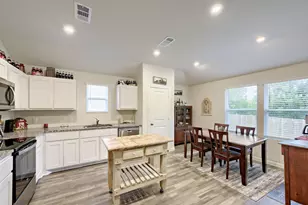 420 Jameson St, Springtown, TX 76082 - Photo 8