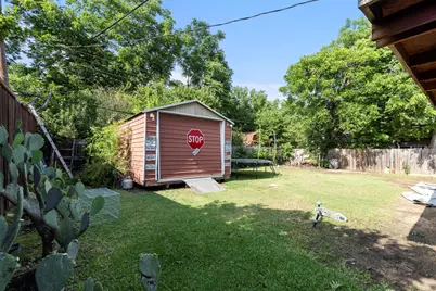 2211 Cloverdale Street, Arlington, TX 76010 - Photo 18