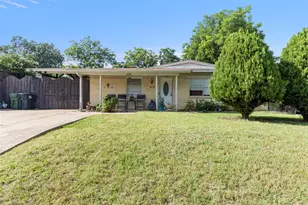 2211 Cloverdale St, Arlington, TX 76010 - Photo 6