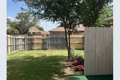 1638 Kingspoint Drive, Carrollton, TX 75007 - Photo 16