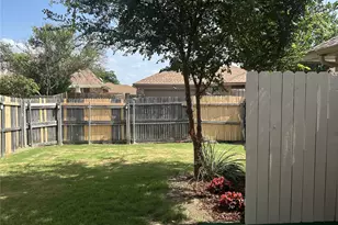 1638 Kingspoint Dr, Carrollton, TX 75007 - Photo 16