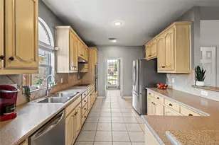 2715 Forest Lake Dr, Grand Prairie, TX 75052 - Photo 12