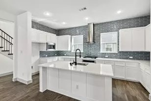 2541 Carmelita St, Dallas, TX 75212 - Photo 2