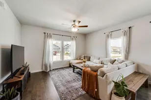 2204 Paxton Way, Denton, TX 76209 - Photo 2