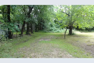 303 W College Street, Trenton, TX 75490 - Photo 8