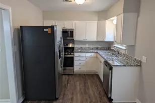 105 Dupont Cir, Fort Worth, TX 76134 - Photo 10