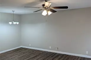 105 Dupont Cir, Fort Worth, TX 76134 - Photo 4