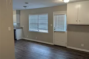 105 Dupont Cir, Fort Worth, TX 76134 - Photo 6