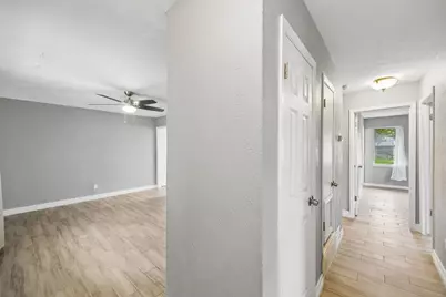 801 Broadway Avenue, Euless, TX 76040 - Photo 2