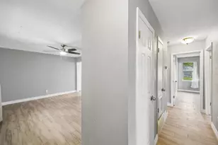 801 Broadway Ave, Euless, TX 76040 - Photo 2