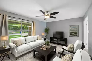 801 Broadway Ave, Euless, TX 76040 - Photo 4