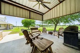 560 Meadow Ln, Crawford, TX 76638 - Photo 14