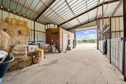 560 Meadow Lane, Crawford, TX 76638 - Photo 10