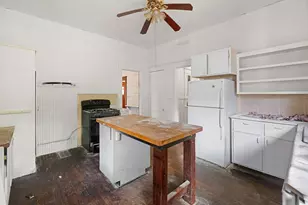 903 4th St SW, Paris, TX 75460 - Photo 4